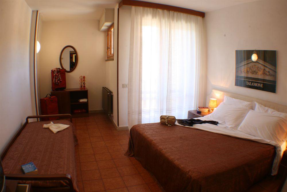 Park Hotel Residence Orbetello Bagian luar foto